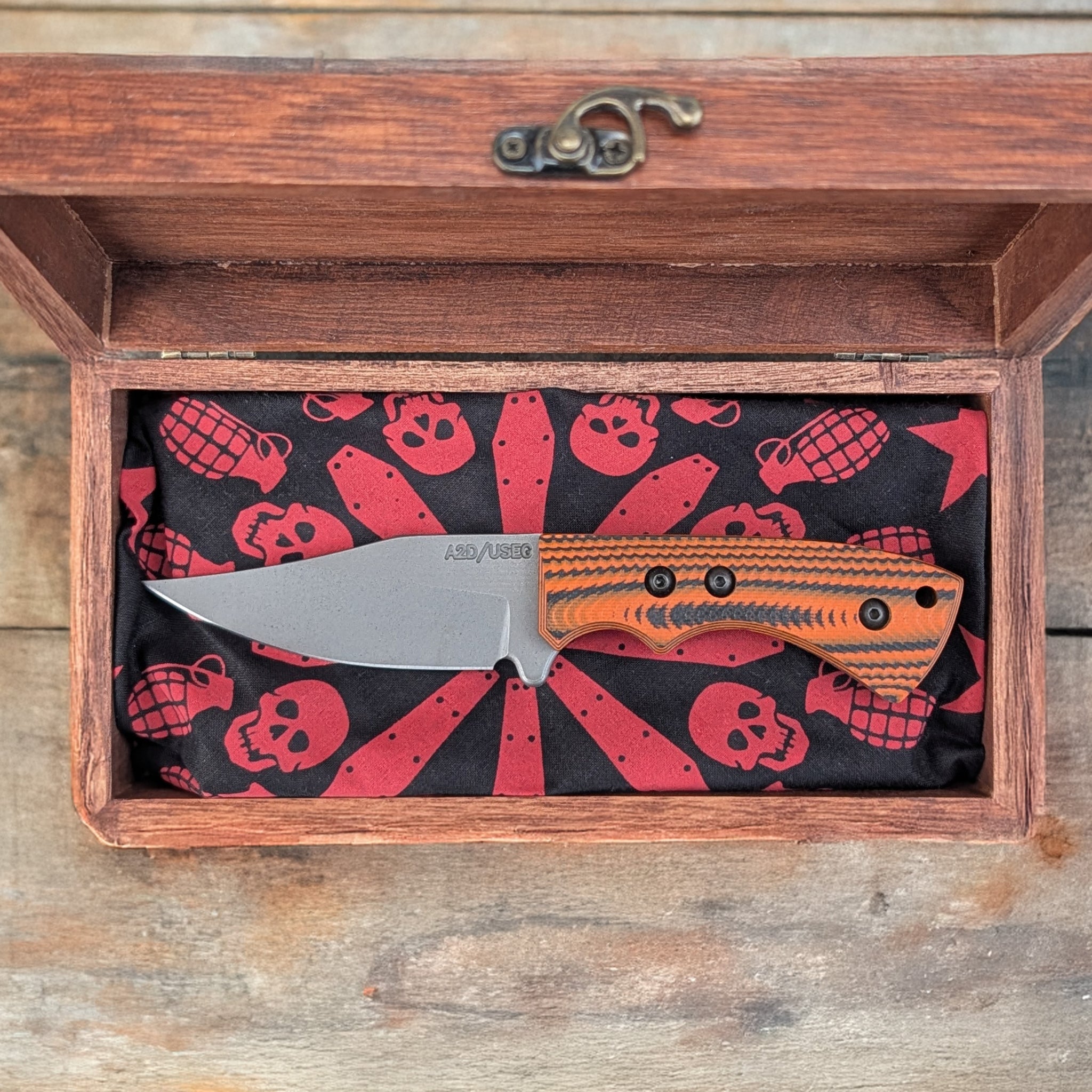 Limited Edition U.S. Elite x Attention 2 Detail Fixed Blade