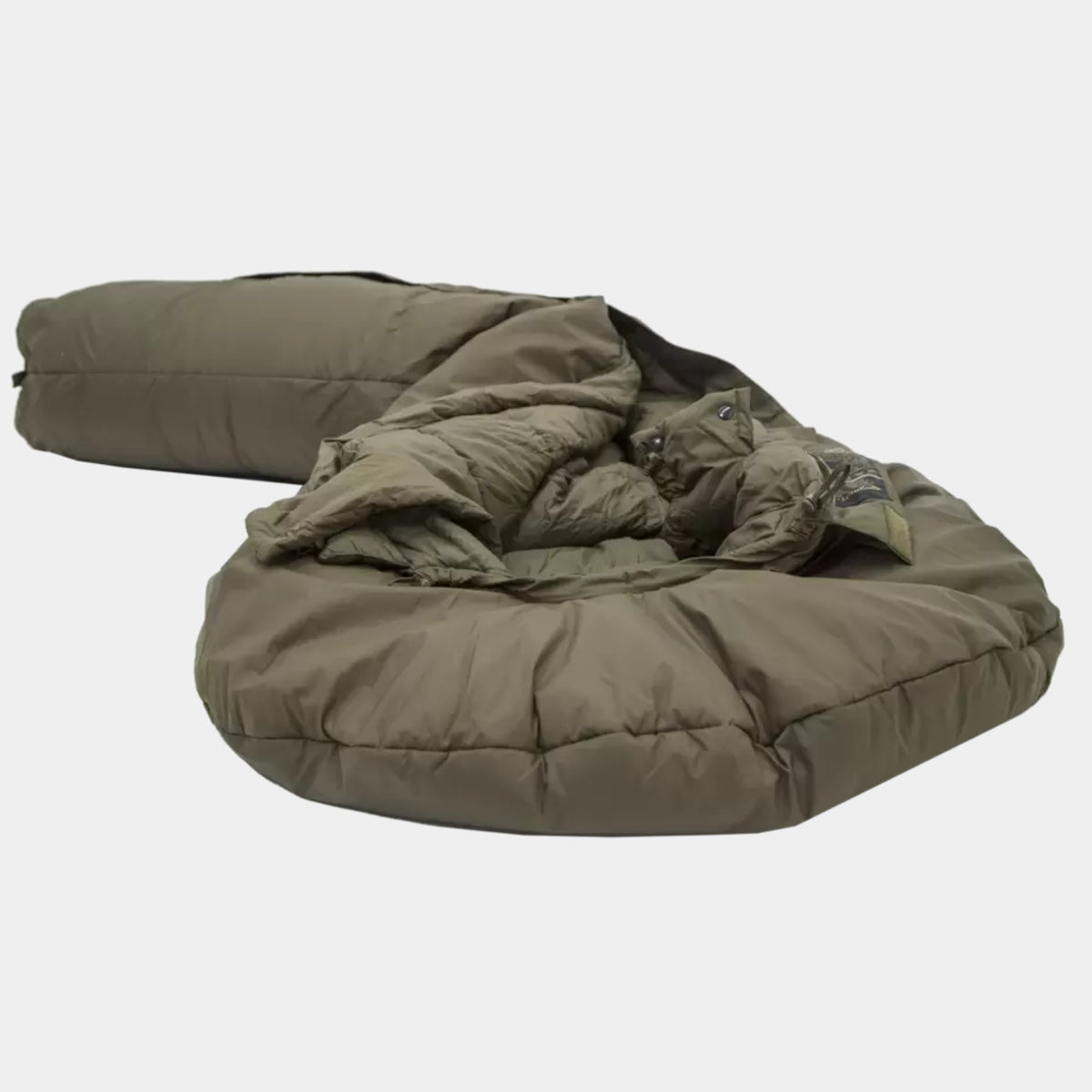 Carinthia Defence 6 Sleeping Bag with Shellproof outer shell and insulated zipper protection