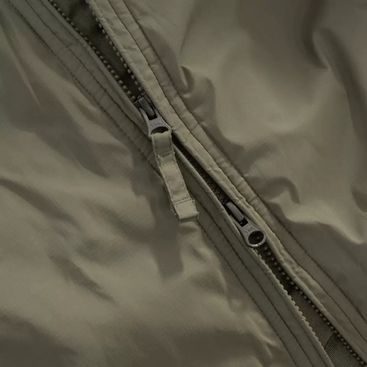 Carinthia HIG 5.0 insulated cold-weather jacket with underarm ventilation zips
